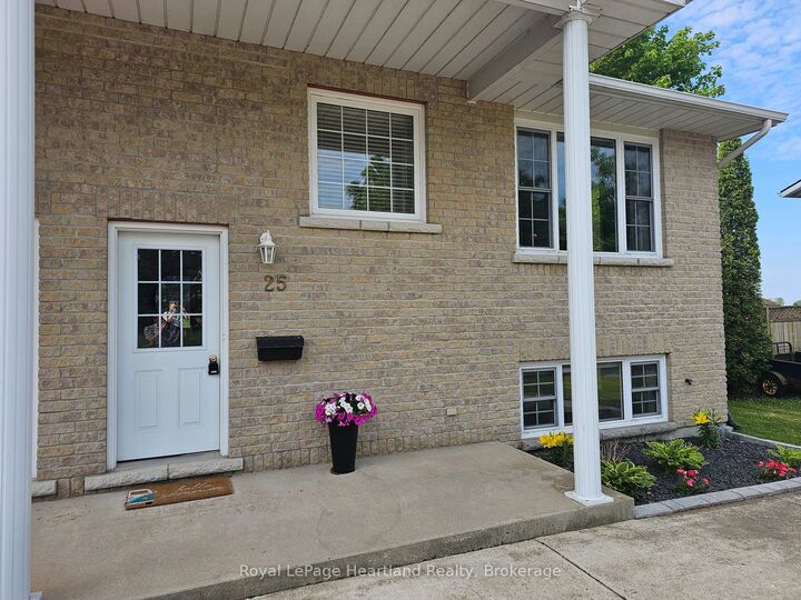 Property Photo: 25 Lee Crescent ON N7A 4L3
