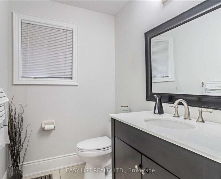 Property Photo: 3562 Aquinas Avenue ON L5M 7L7