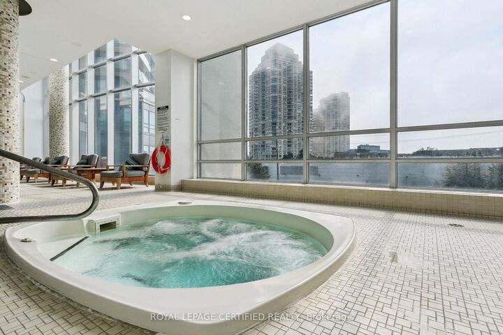2240 Lakeshore Boulevard W 1208 — photo 1