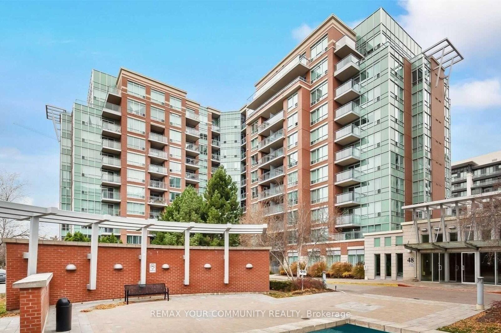 Property Photo:  48 Suncrest Boulevard 522  ON L3T 7Y5 