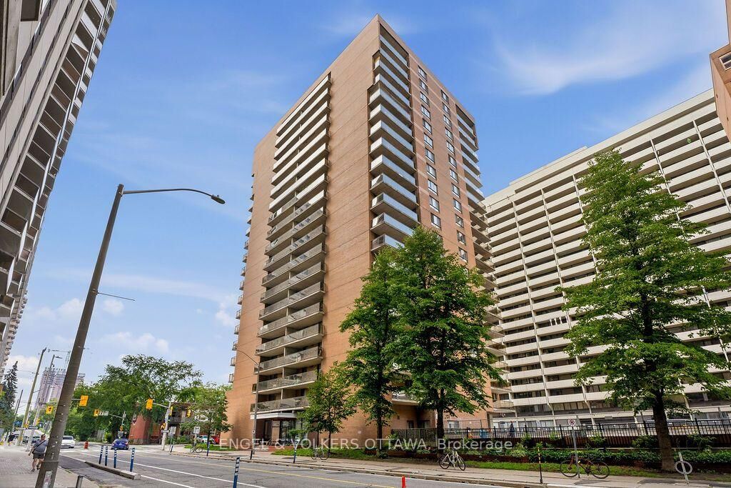 Property Photo:  475 Laurier Avenue W 1602  ON K1R 7X1 
