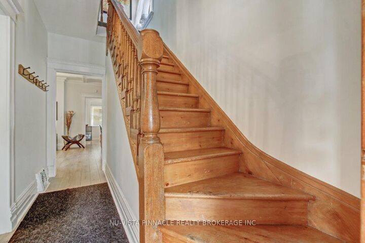 Property Photo: 9 Sycamore Street ON N5Z 1K6