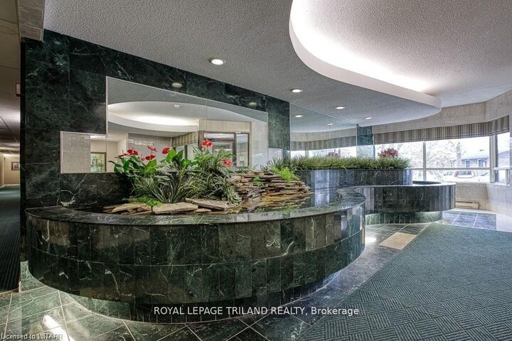 Property Photo: 744 Wonderland Road S 1208 ON N6K 4K3