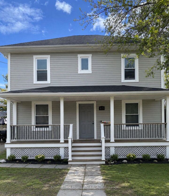 Property Photo: 49 Crown Street ON K8V 1P1