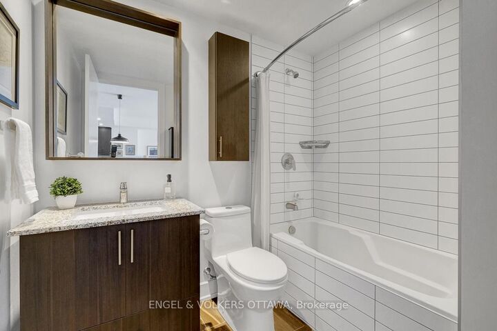 Property Photo: 7 Marquette Avenue 213 ON K1L 8A7