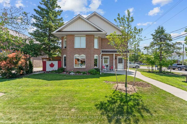 Property Photo: 53 Helen Street ON K0M 1A0
