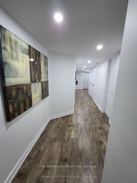 Property Photo: 27 Edgehill Avenue Bsmt ON L4A 1H4