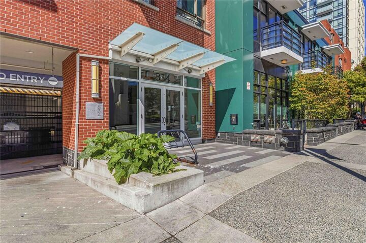 Property Photo: 834 Johnson St #304 BC V8W 1N3