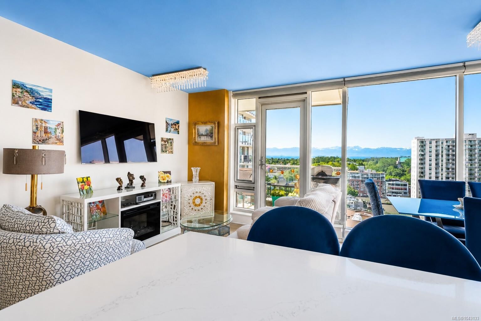 Property Photo:  989 Johnson St #1402  BC V8V 0E3 