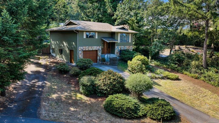 Property Photo: 1488 Kingsview Rd BC V9L 5P1