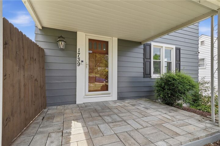 Property Photo: 1739 Pierce St PA 15001