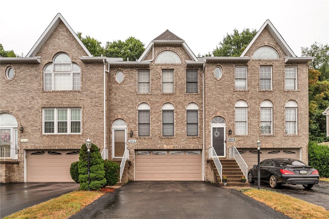 Property Photo:  3014 Estate Dr  PA 15071 