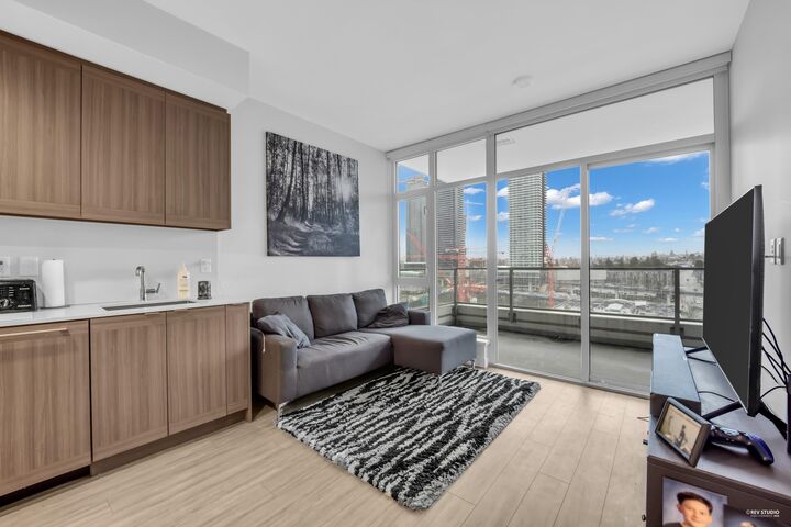 Property Photo:  2351 Beta Avenue 1805  BC V5C 0M2 