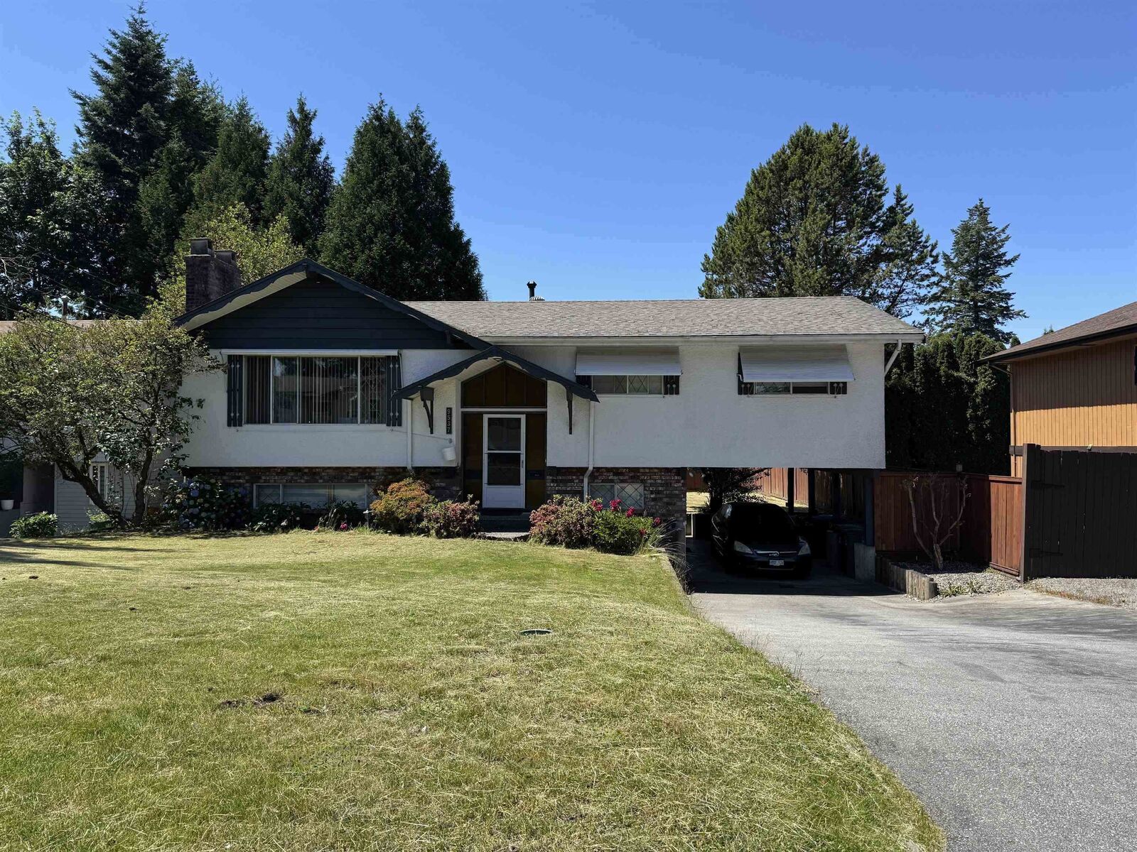 Property Photo: 9537 125A Street BC V3V 4Z3
