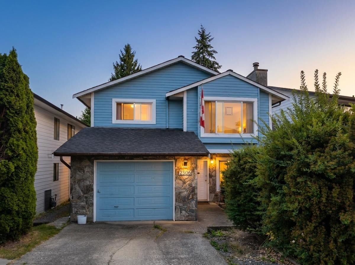 Property Photo:  2506 Wilding Crescent  BC V2Y 1B5 