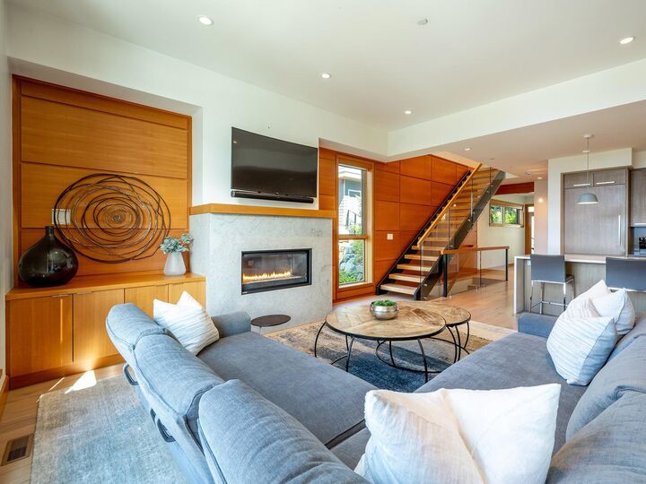 Property Photo: 8400 Ashleigh McIvor Drive 21 BC V8E 1L8