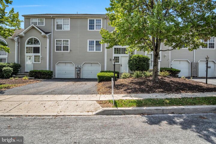 Property Photo: 6129 Spring Knoll Drive PA 17111