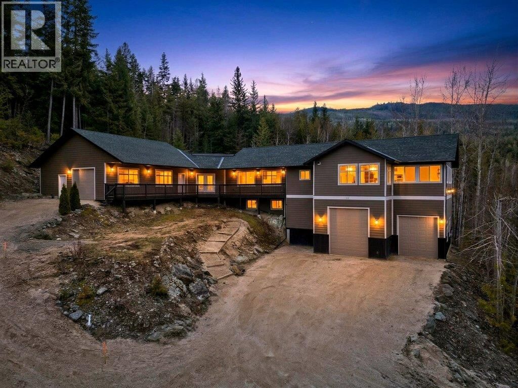 Property Photo: 5058 Heritage Drive BC V0E 1T0