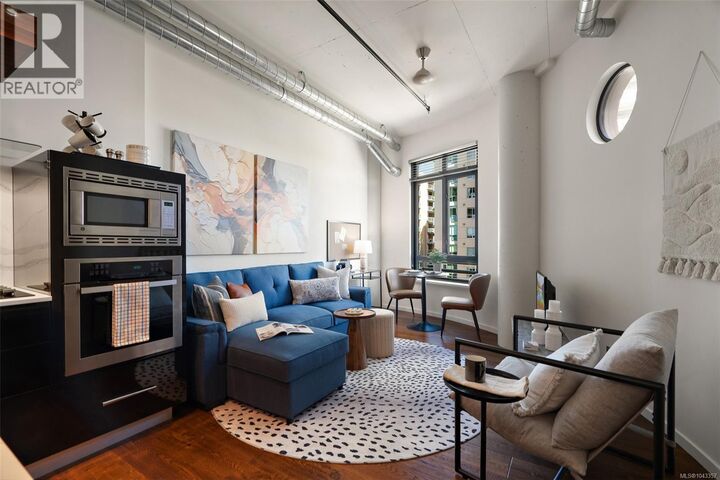 Property Photo: 1029 View Street 511 BC V8V 4Y3