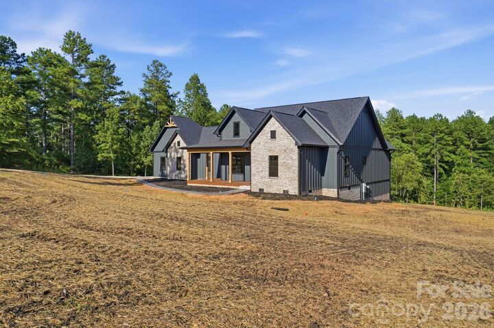 Property Photo:  5529 Paddock Way  NC 28630 