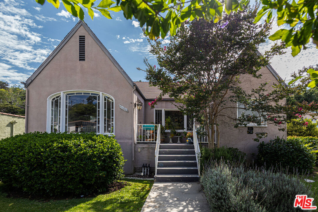 Property Photo:  1601 S Adams St  CA 91205 