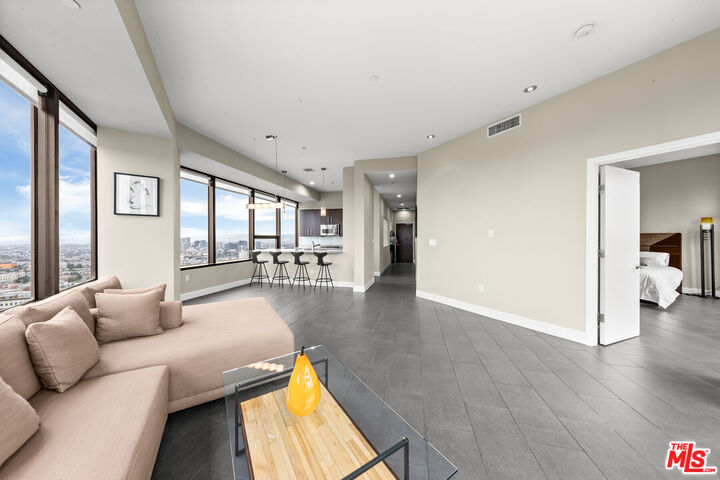 Property Photo: 1100 Wilshire Blvd CA 90017
