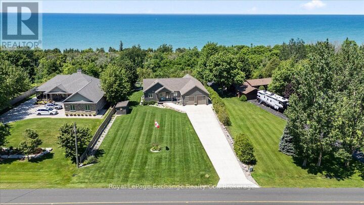 810 Lake Range Drive — photo 1