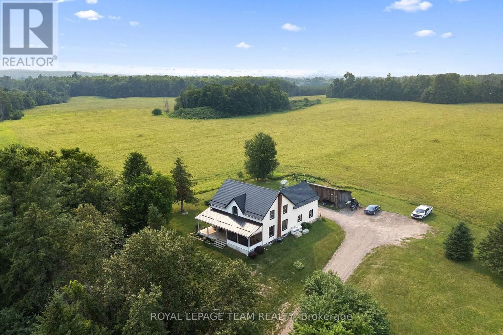 Property Photo: 620 Yantha Road A ON K7V 3Z4