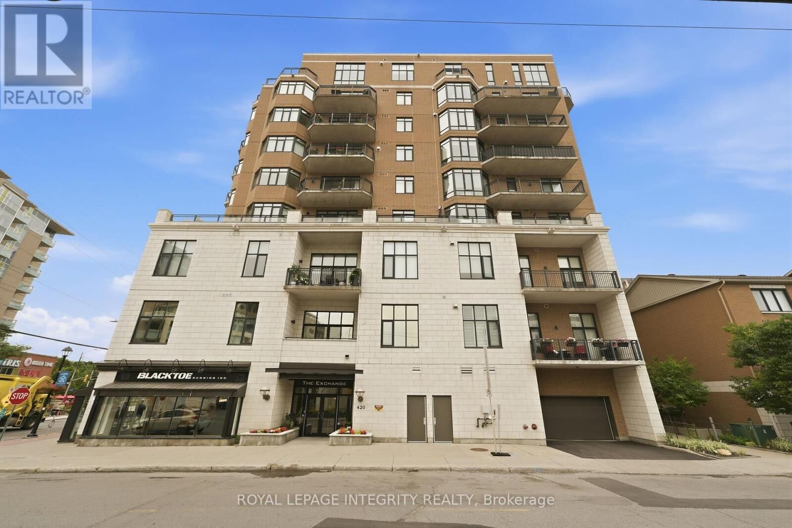 Property Photo: 420 Berkley Avenue 802 ON K2A 4H5