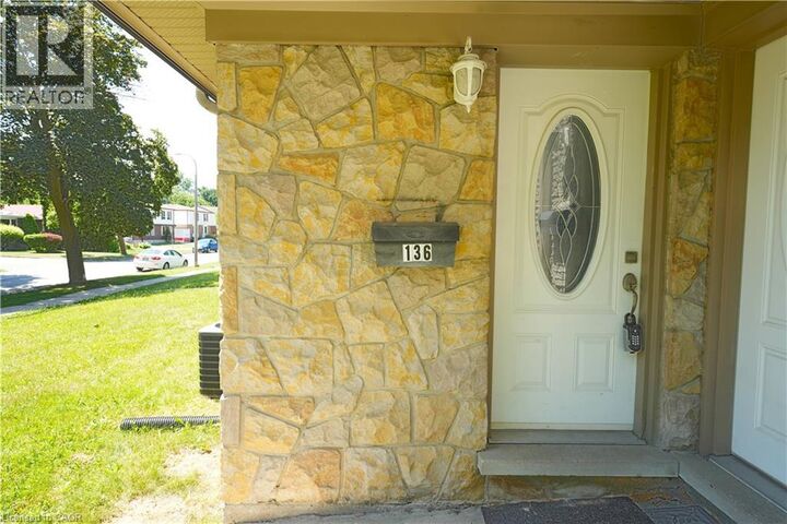Property Photo:  136 Jansen Avenue  ON N2A 2L7 