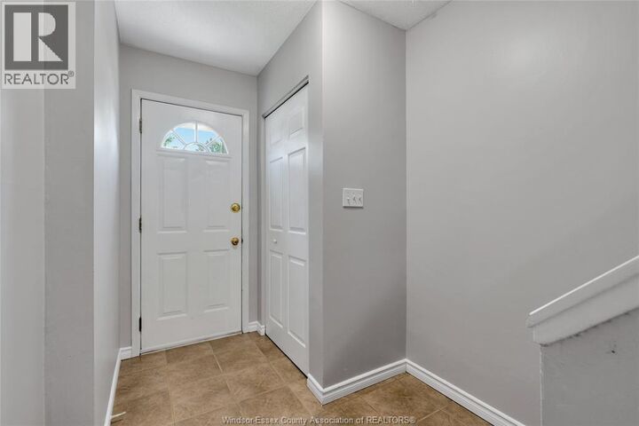 Property Photo:  6732 Roseville Garden Drive  ON N8T 1J2 