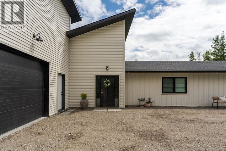 Property Photo:  14340 Homestead Road  BC V2K 5W6 