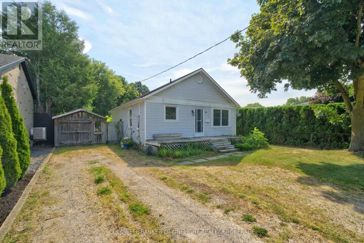 Property Photo:  254 Marlborough Street  ON N0M 1S2 