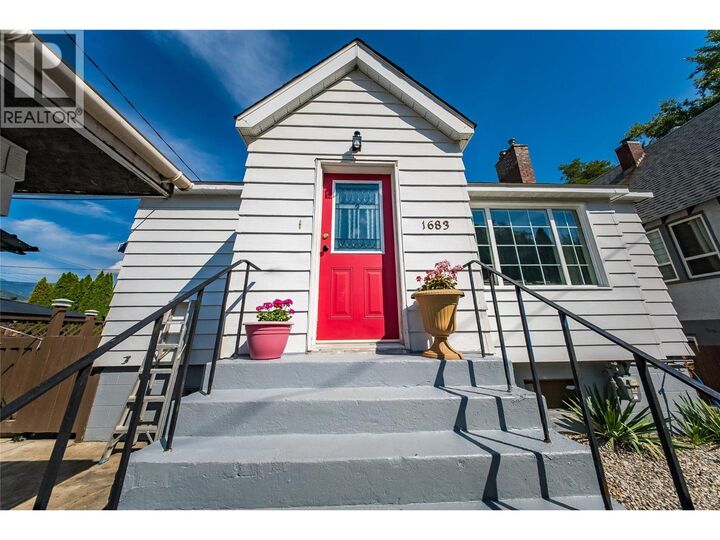 Property Photo:  1683 Bailey Street  BC V1R 1W5 