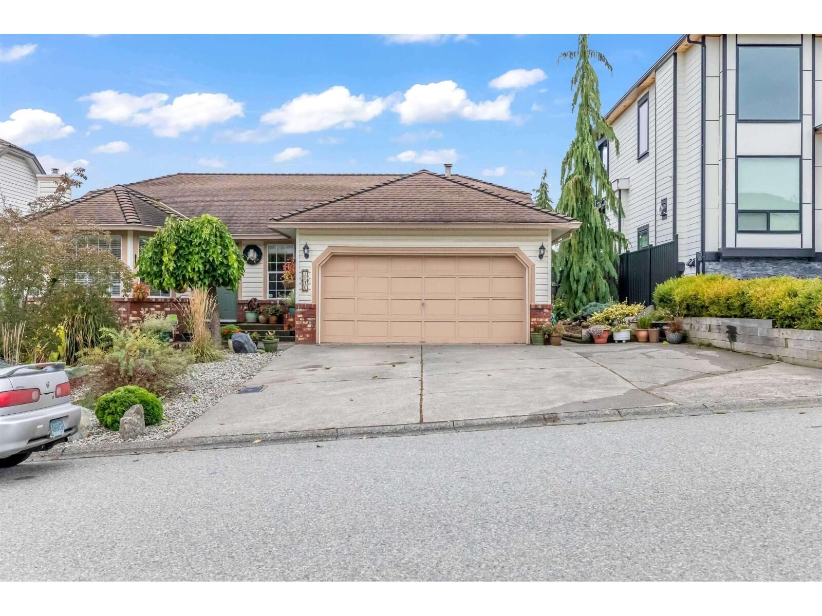 Property Photo:  2830 Crossley Drive  BC V2T 5H4 