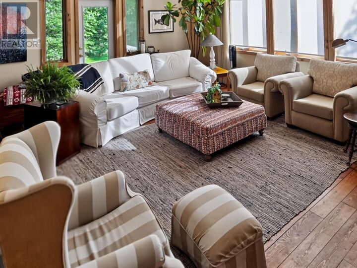 Property Photo: 123 Canfield Rd ON P9N 4N4