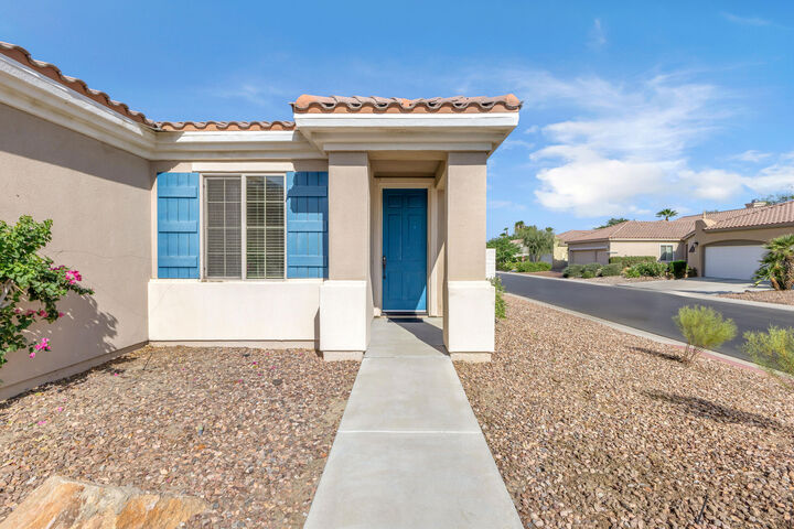 Property Photo:  40767 Corte Los Reyes  CA 92203 