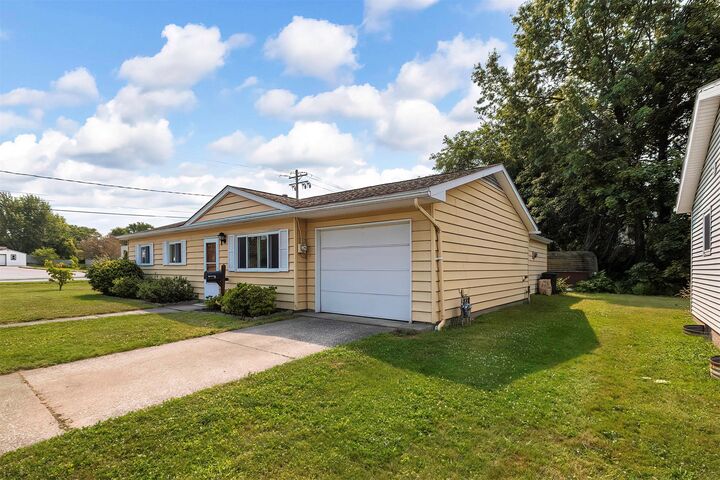 Property Photo: 555 E 37th Street PA 16504