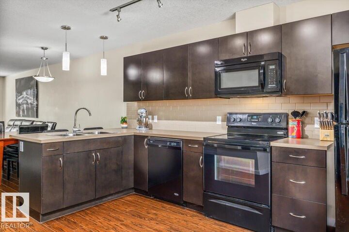 Property Photo: 9515 160 Avenue NW 40 AB T5Z 0M4