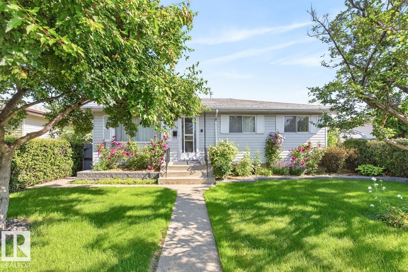 Property Photo: 11820 132 Avenue NW AB T5E 1A7