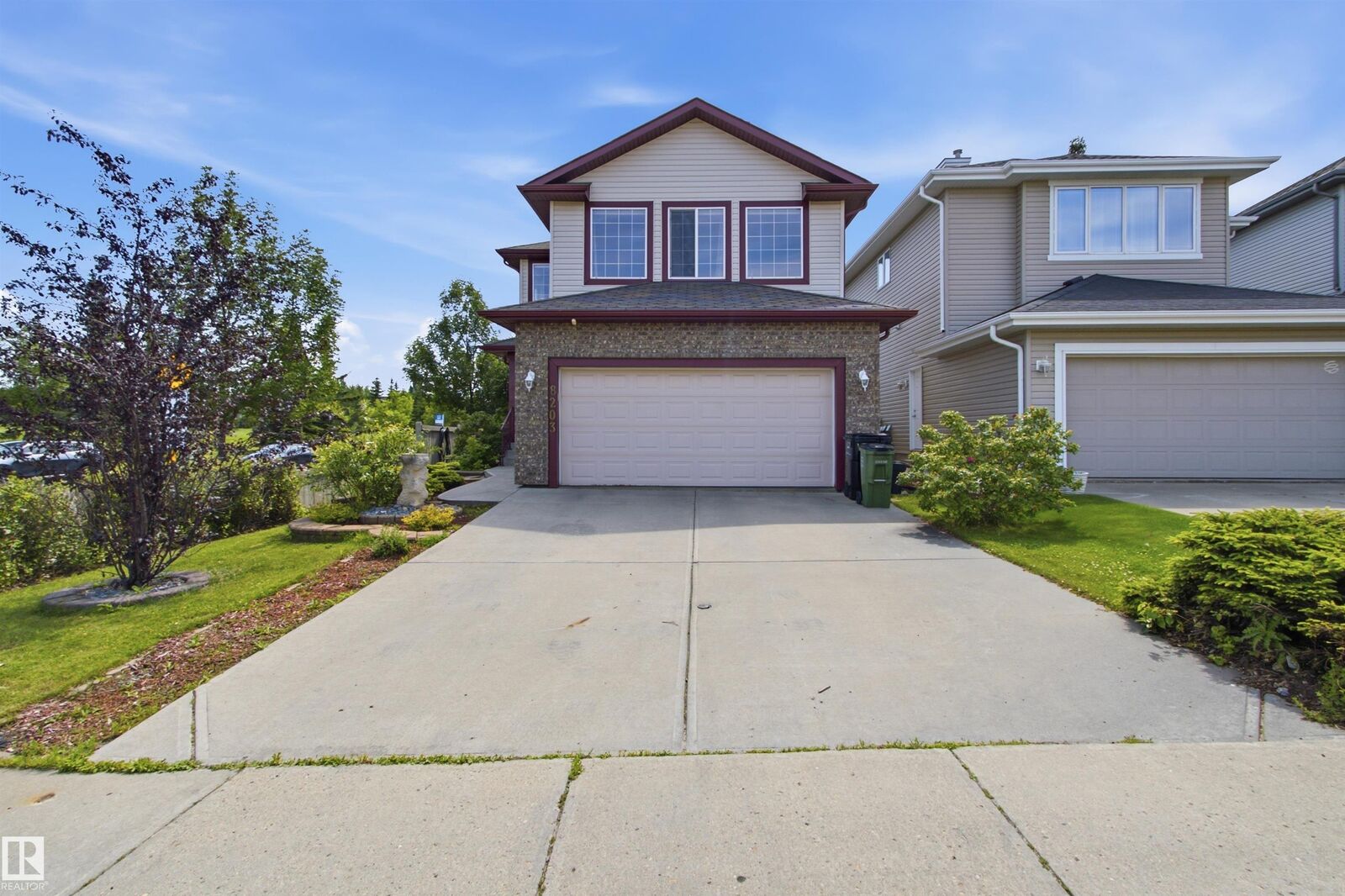 Property Photo: 8203 5 Avenue SW AB T6X 1K5