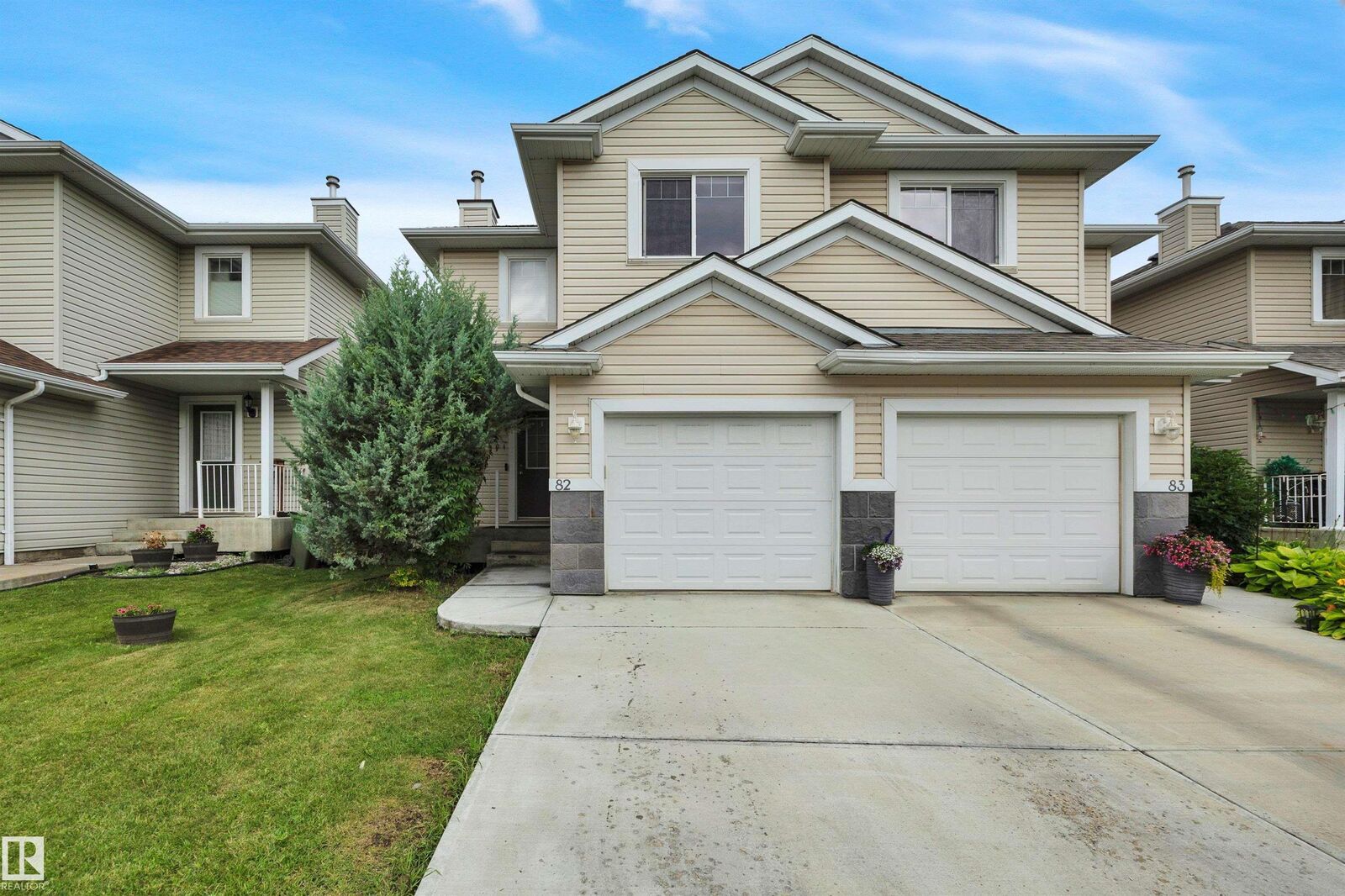 Property Photo: 287 Macewan Drive SW 82 AB T6W 1T4