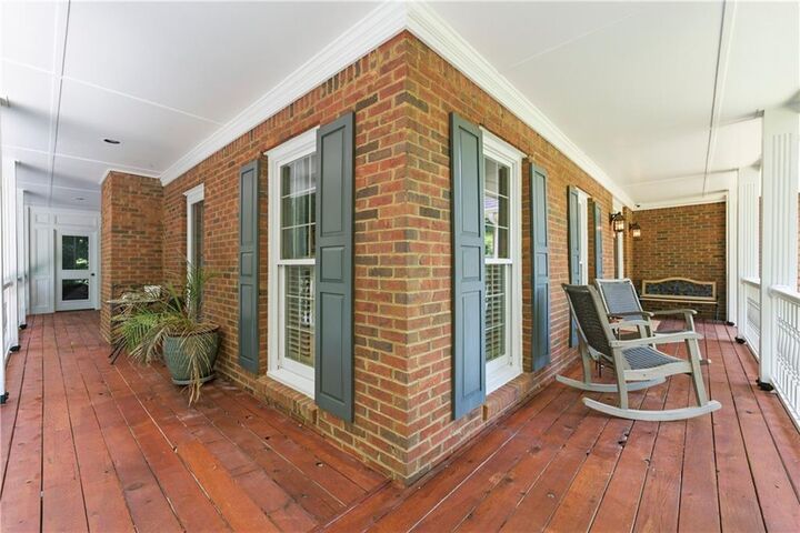 Property Photo:  196 Roe Hampton Lane  GA 30087 