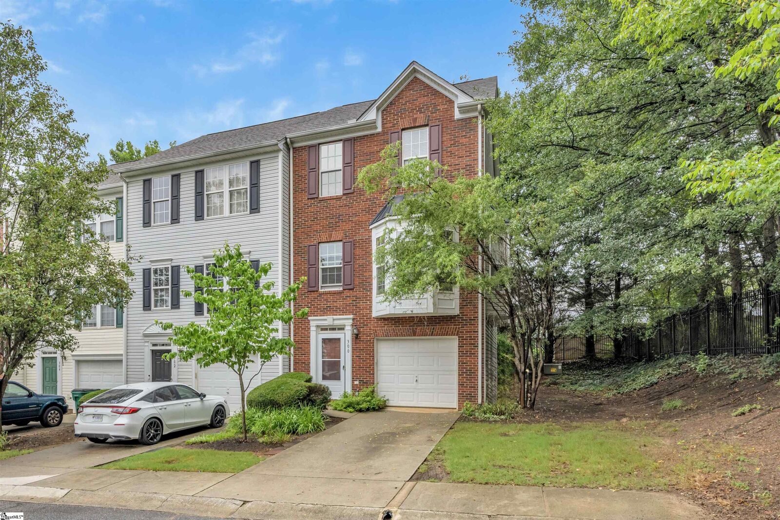 Property Photo: 300 Canewood Place SC 29662