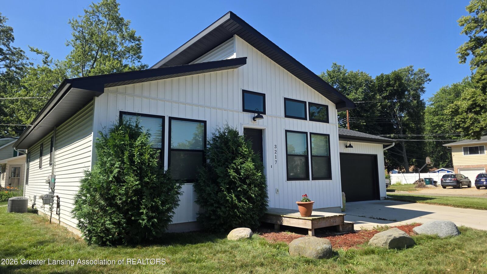 Property Photo:  3217 Rice Court  MI 48911 