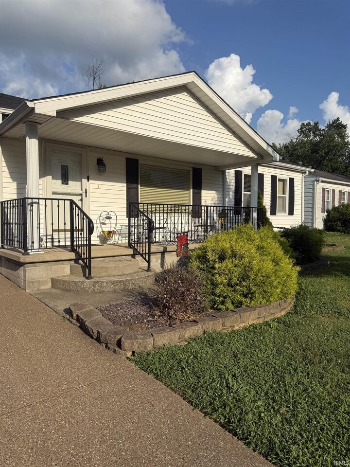 Property Photo: 1206 S Fourth Street IN 47601