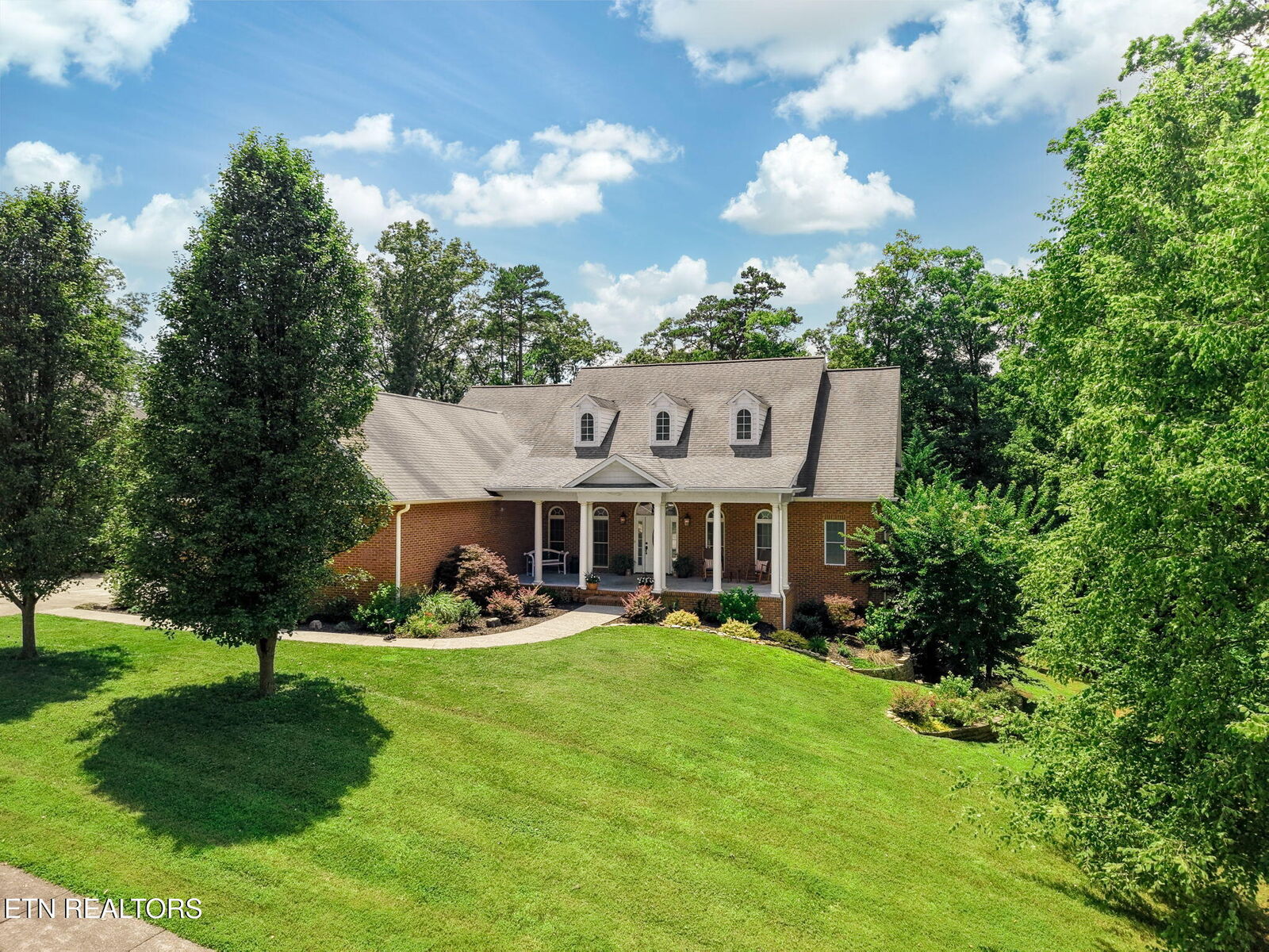Property Photo: 2201 Majestic Circle TN 37725