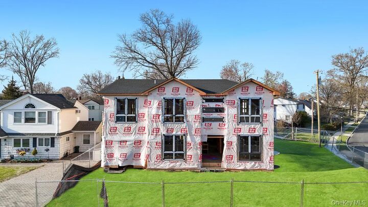Property Photo:  2 Poppy Lane  NY 11756 