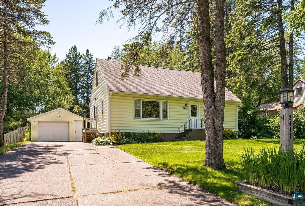 Property Photo:  2417 Plymouth Ave  MN 55811 