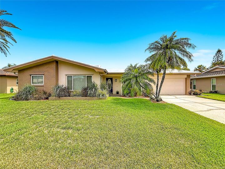 Property Photo:  2178 Waterside Drive  FL 33764 